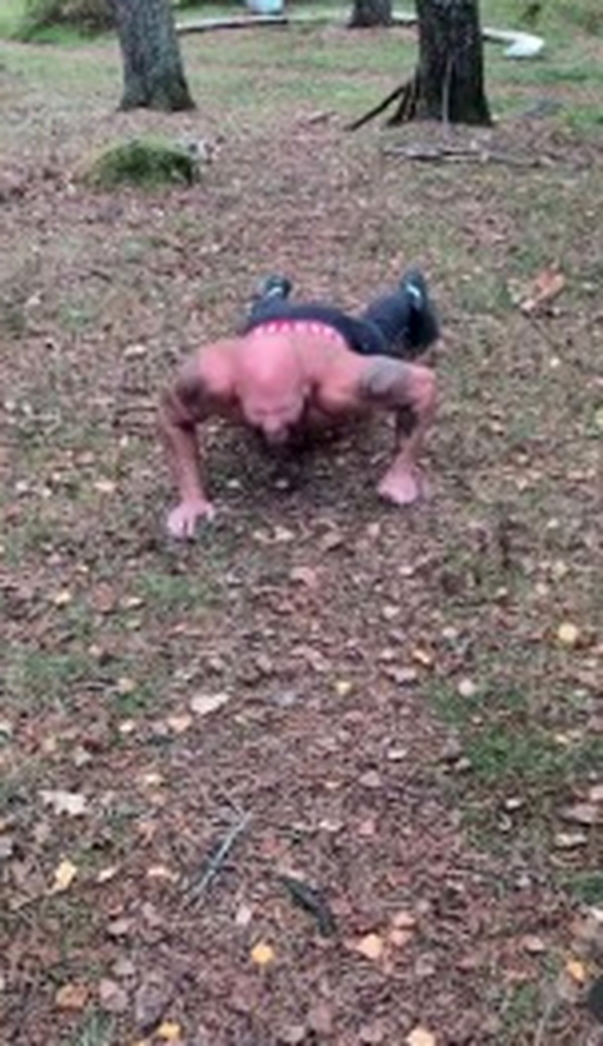 Anders — pushups outdoors